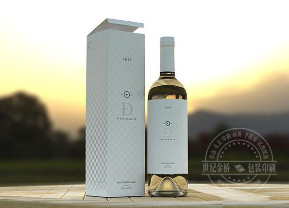 酒盒設(shè)計生產(chǎn)是包裝盒界的最高挑戰(zhàn)之一